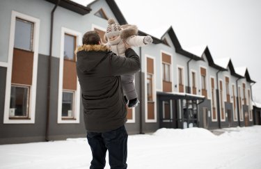будинок сніг чоловік дитина