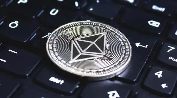 Рост активности в Эфириуме объяснили «криптопылевой атакой»