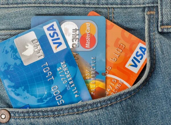 The Guardian: У Британії планують заміну Visa та Mastercard через побоювання щодо Трампа