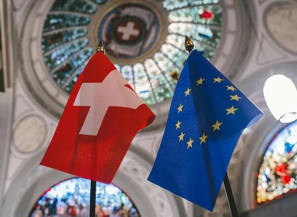 Швейцарія ліквідувала банк, який у Штатах назвали причетним до відмивання коштів для Медведчука та…