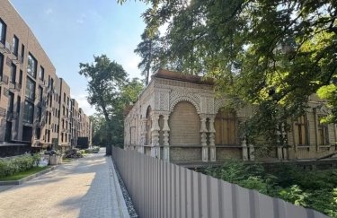 У Києві виставили на продаж старовинний маєток-пам’ятку за 475 тисяч доларів на території майже&hellip;