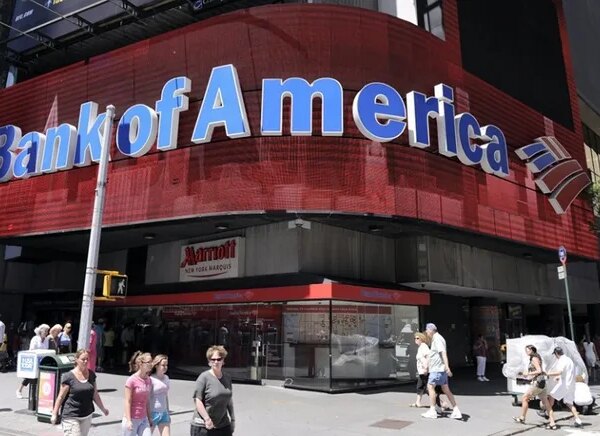 Жертви Епштейна отримають компенсацію від Bank of America: $72,5 мільйона в рамках мирової угоди.