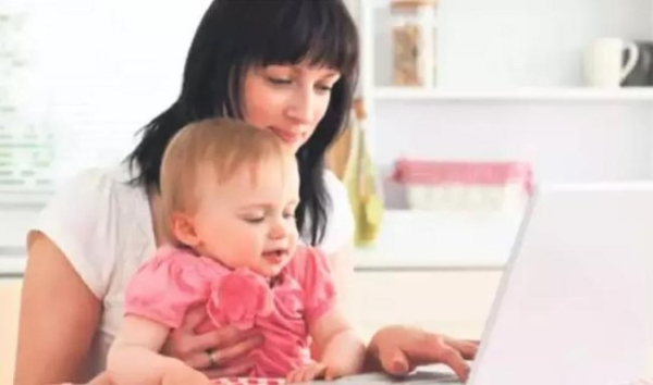 Шукаю роботу в Інтернеті! Що треба знати, щоб стати мамою-фрілансером?