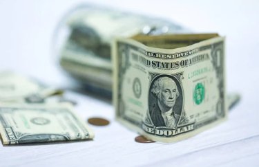 Нацбанк встановив офіційний курс долара на вихідні / Depositphotos долар