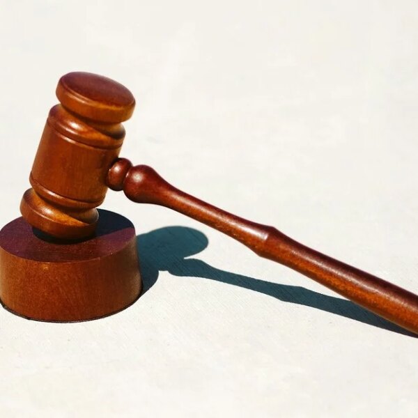 Матір забрала кошти сина-військового: подробиці суду на Рівненщині