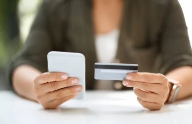 Грошові перекази в Україні 2025: місцеві та закордонні напрямки