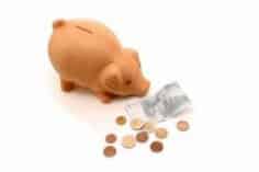 Як навчитися відкладати гроші навіть за невеликих доходів?