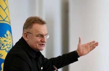 Львівський мер Садовий: нульові статки, мільйонні доходи дружини та Mercedes у декларації