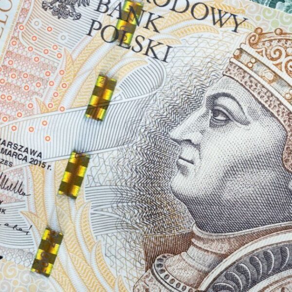Польща вводить нові норми щодо розрахунків готівкою та обмежень: українцям, які шукають притулку, слід&hellip;