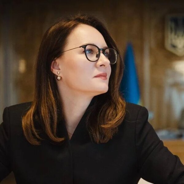 Кому ж збільшити заробітну плату в Україні: уряд вже виділив мільярди гривень