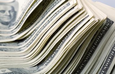 Долар досягнув нового історичного піку: близько 45 грн Долар