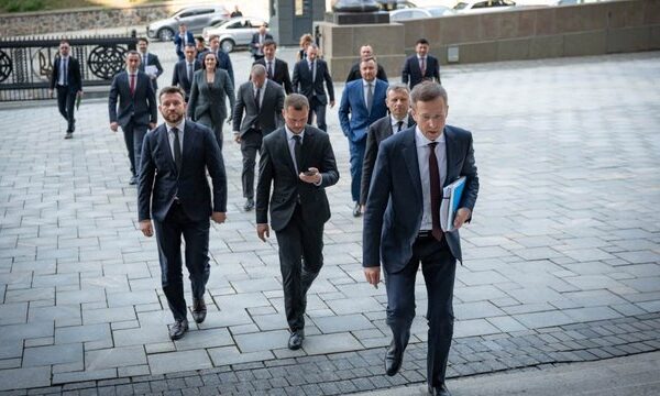 Кірієк Прем’єр-міністрден бизнестің Еуропалық интеграция бағытын сақтау және толық ауқымды соғыс жағдайында инвестицияларды қолдау күтілуде