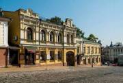 На Андріївському узвозі відбувається масштабне оновлення автоматичних тумб-обмежувачів | Міська…