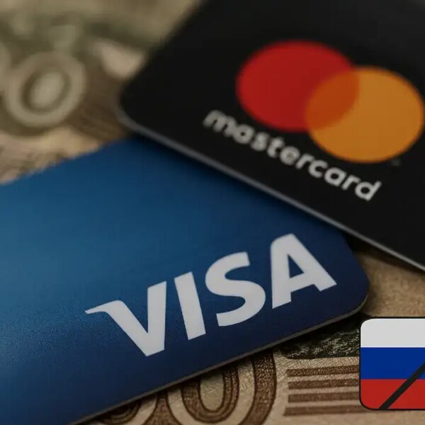 Платіжні картки Visa та Mastercard припинять дію на території Росії.