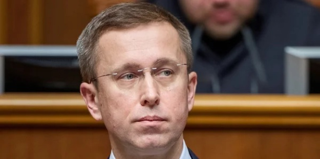 Щойно призначений прем'єр-міністр України Сергій Корецький готівкою зберігає 60% своїх заощаджень, решта — в банках.