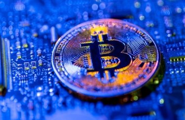 Вартість біткоїна впала нижче $62 000 на тлі порушення перемир’я на Близькому Сході