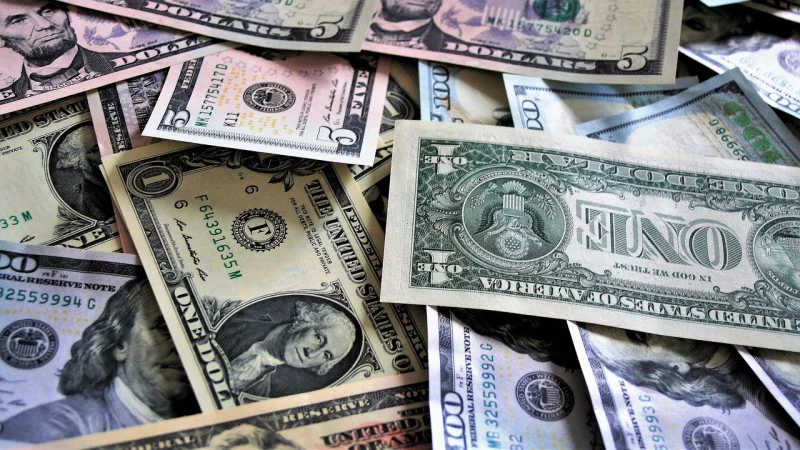 Де в Україні найактивніше купують і продають валюту (інфографіка)