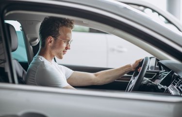 За пів року в Україні уклали 3,7 мільйона полісів ОСЦПВ: хто зі страховиків…