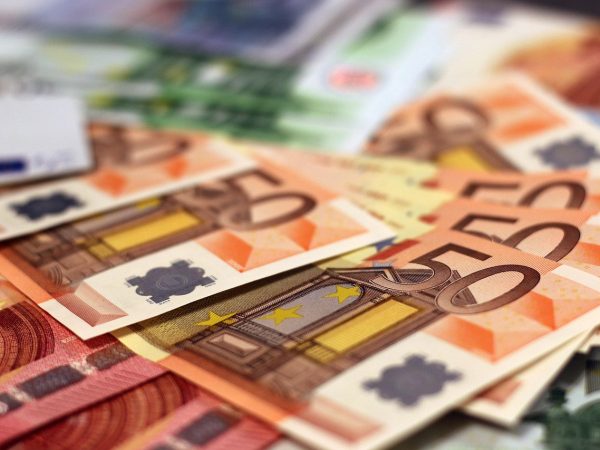Вартість валют у п’ятницю 31 липня: євро зросло на 17 копійок — Мінфін