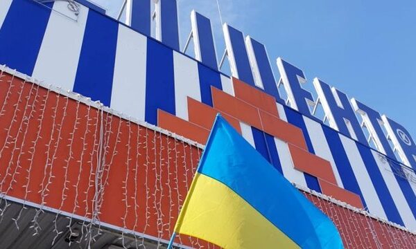 Внаслідок ворожої атаки пошкоджено два гіпермаркети “Епіцентр” в Одесі.