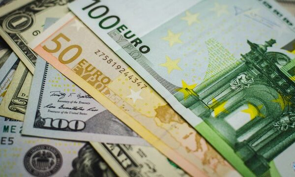Нацбанк прогнозує невелике збільшення потреби в іноземній валюті через літні зниження.