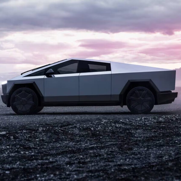 Tesla вновь повысила цены на Cybertruck: $5000 добавлено к стоимости двух комплектаций