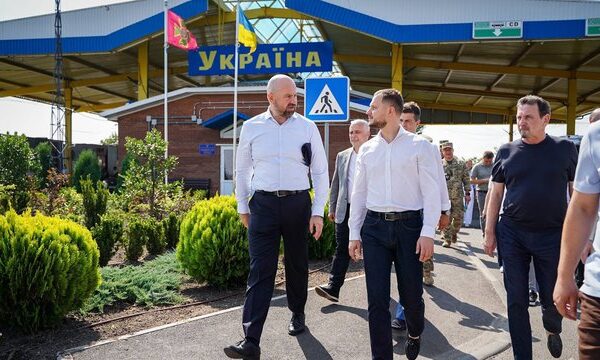 Калашник: Молдова планує надати Україні 20 локомотивів