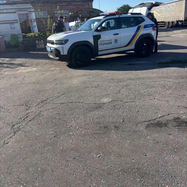 На Київщині зупинено діяльність нелегальної автозаправної станції (знімки)