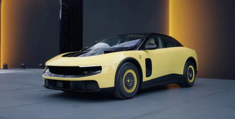 Згідно з повідомленнями Electrek, перший електричний автомобіль Ferrari Luce вже повністю розкуплений до 2026 року.