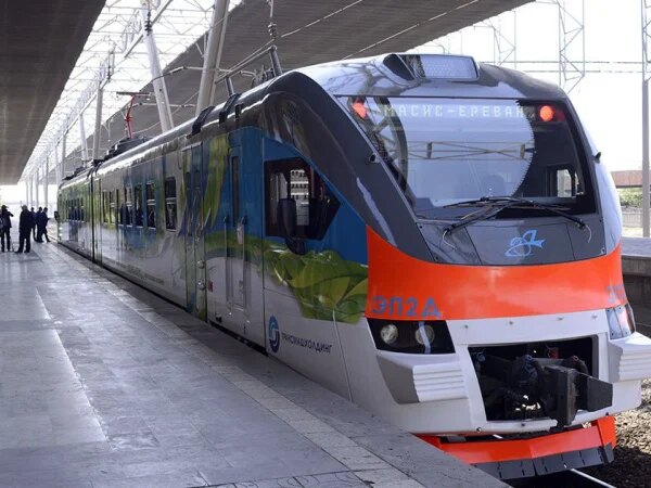 Вірменія може стягувати з Росії до 2 мільярдів доларів щорічно за експлуатацію залізниці, повідомляє Мінфін