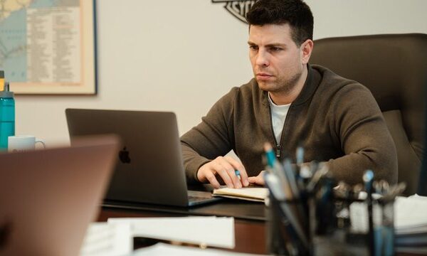 Дунайська річка, залізничні колії та автошляхи спроможні перевезти 4,5 мільйона тонн експорту замість шести суден, що раніше вивозили продукцію морем, – стверджує Мінінфраструктури.