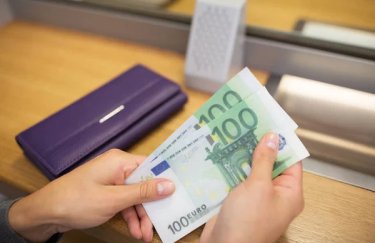 Нацбанк виявив масштабні схеми подрібнення та приховування при валютному обміні в банківських установах
