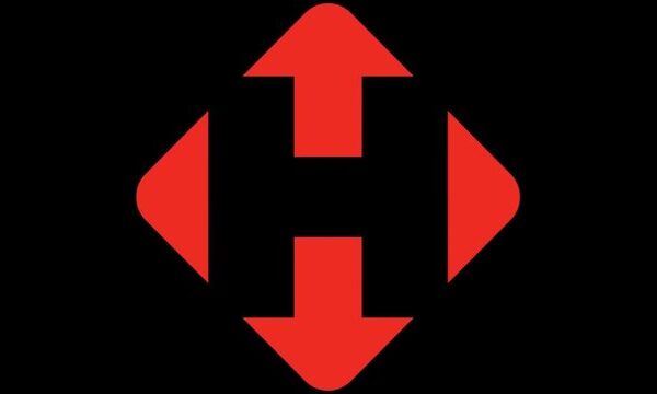 Нічний ворожий напад зруйнував сортувальний центр “Нової пошти” у Києві, троє осіб загинули, 8 дістали поранення.