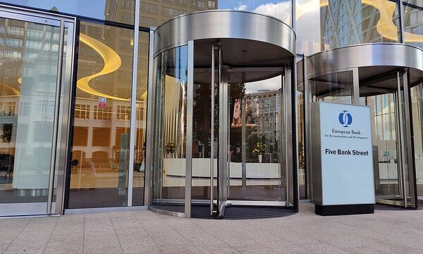 Європейський банк реконструкції та розвитку розглядає два проєкти для ПроКредит Банку на суму до 330 мільйонів євро.