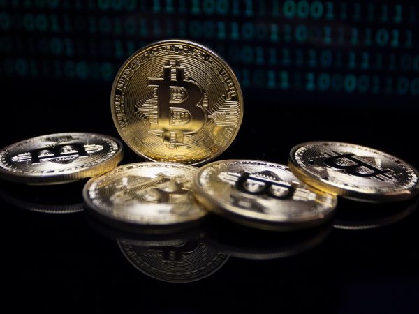 Срібло та Ethereum завершили липень зі зростанням, але злочинці привласнили 89 мільйонів доларів з крипто-гаманців Coldcard, як повідомляє Міністерство фінансів.