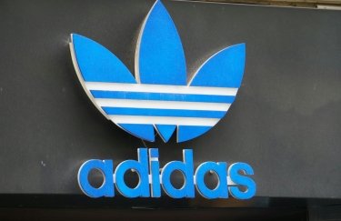 Ціни на акції Adidas впали на рекордні 17%: чому це сталося