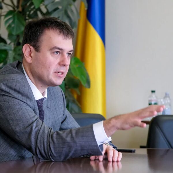 Гетманцев наполягає на звільненні Пишного через операцію «Форест Гамп» та інцидент у Сенс Банку.