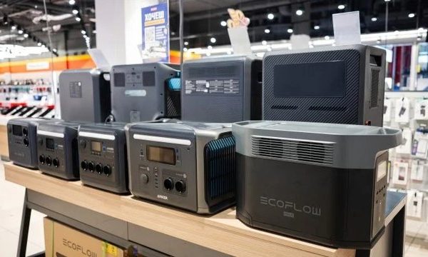 Продажі зарядних пристроїв у магазинах “Епіцентр” збільшилися на 28%, а портативних акумуляторів – на 44% через масовані атаки.
