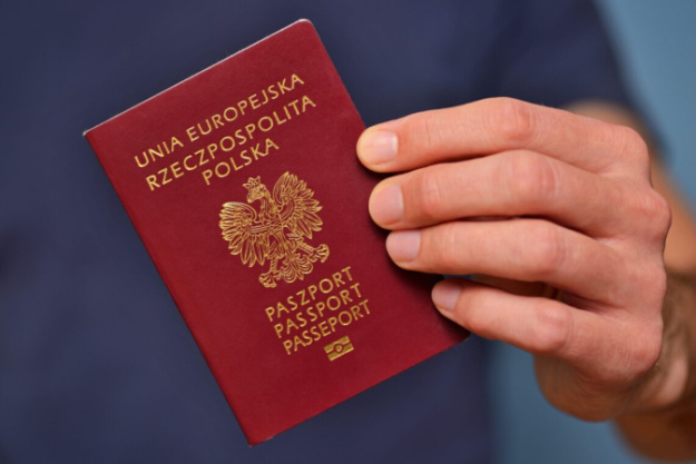 Приблизно три чверті українських громадян, які наразі перебувають у Польщі, планують своє подальше життя саме в цій державі.