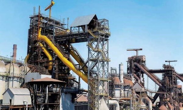Запоріжсталь” зазнає надзвичайно складних обставин через бойові дії, які спричинили тривале припинення діяльності комбінату – гендиректор
