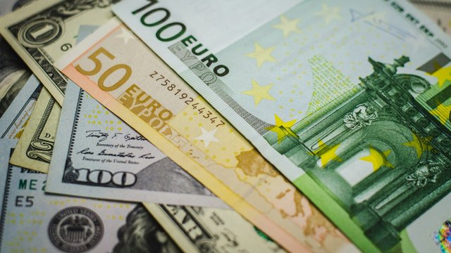 Банкіри очікують обмеженого зростання попиту на валюту після послаблень НБУ