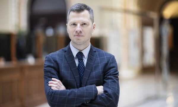 Екс-керівник відділу нагляду за фінансовими установами, що не є банками, Суханов призначений головою департаменту стратегії НБУ.