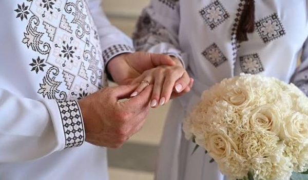 В Україні спостерігається суттєве зростання кількості одружень: майже кожен другий союз укладається дистанційно (інфографіка) — Мінфін