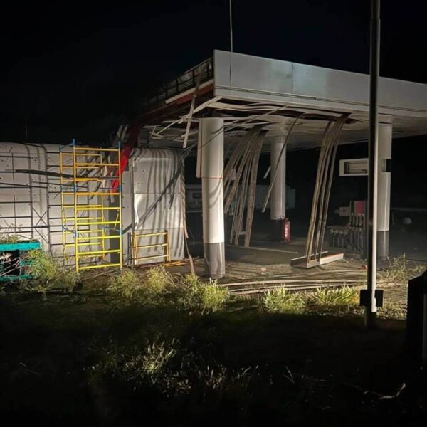 На Одещині через ворожий напад постраждала автозаправна станція (фото)