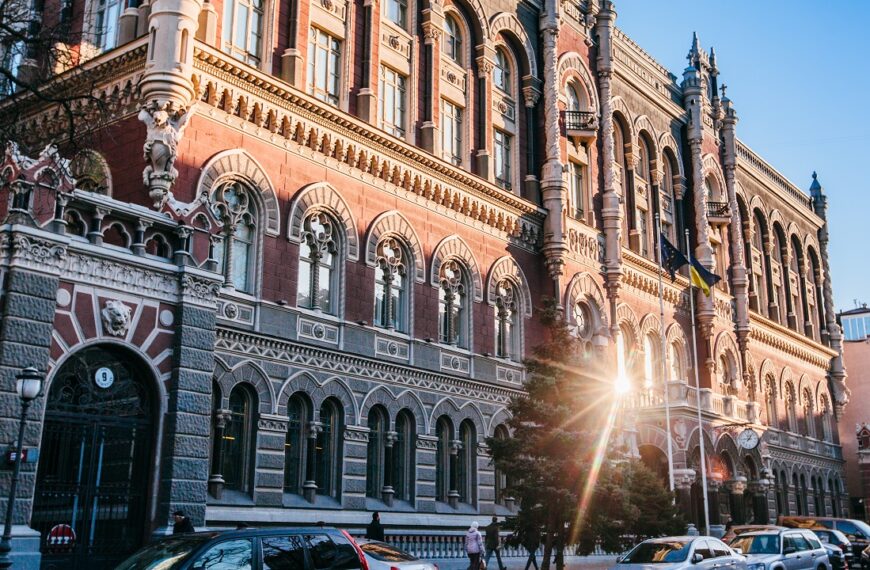 НБУ позбавив ліцензії колекторську компанію «Смартфінанс»