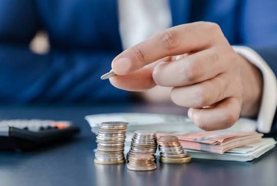 Зберегти заощадження взимку: Мінфін радить депозити, ОВДП чи валюту