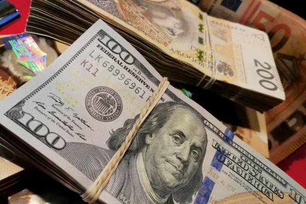 Світовий банк виділить Україні 841 мільйон доларів
