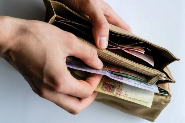 Середня зарплата українців перевищила 32 тисячі у липні