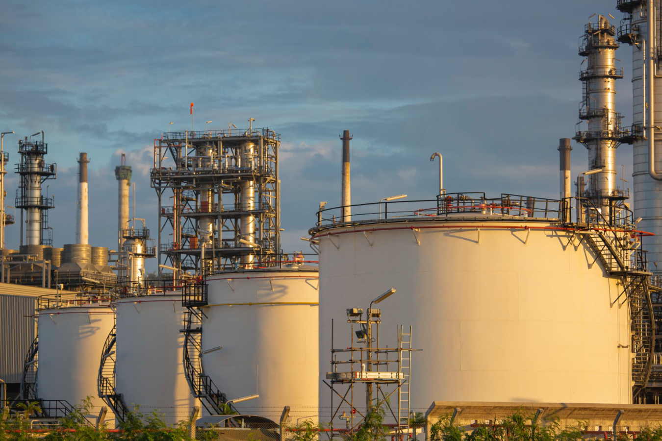 Угорщина відмовилася від планів будівництва сховищ нафтопродуктів